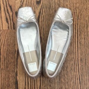 Dolce Vita Silver Flats
